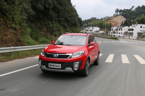 車窗怎么開省油又涼快？這些竅門送你秀操作！