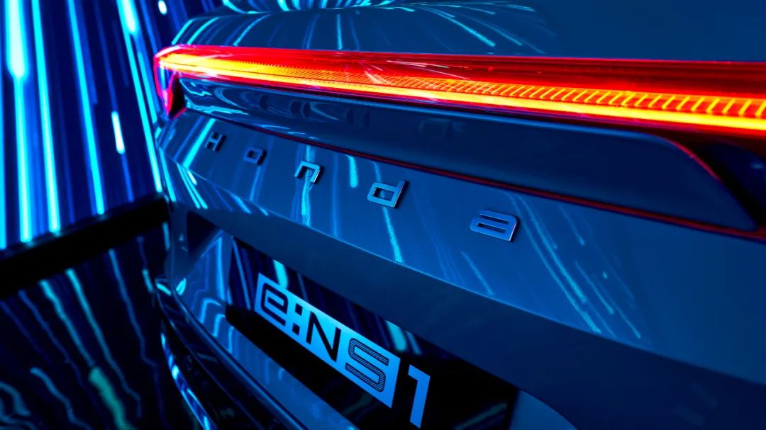 e:NS1，極致色彩美學(xué)的造夢家！